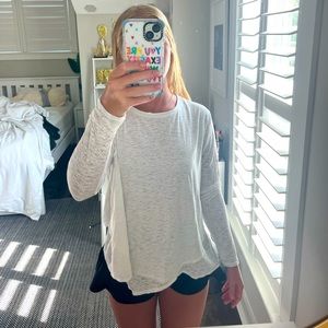 LULULEMON FLOWY WHITE LONG SLEVE